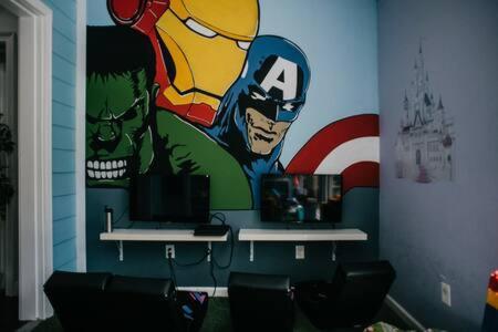 Family House With Amazing Themed *