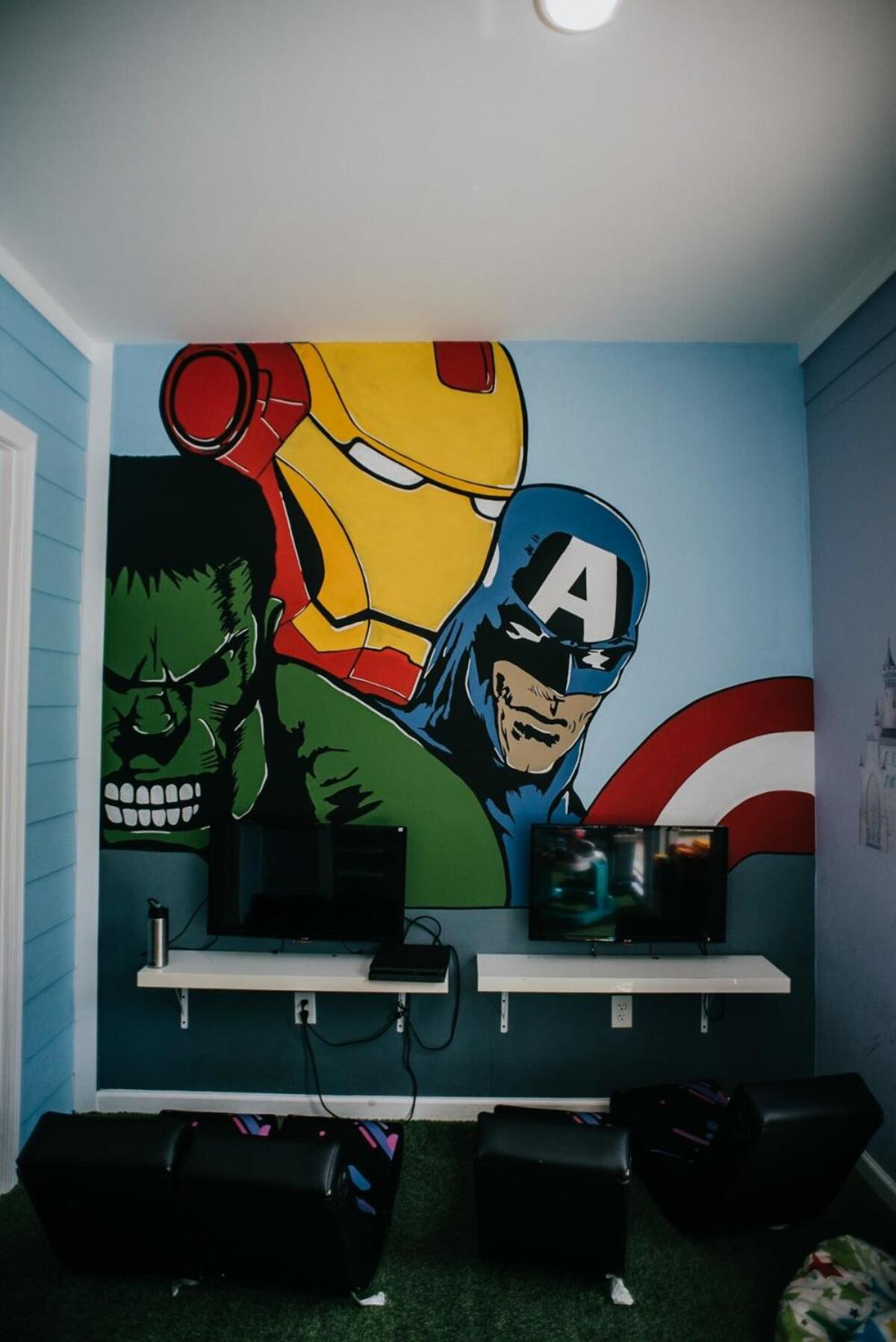 Family House With Amazing Themed
